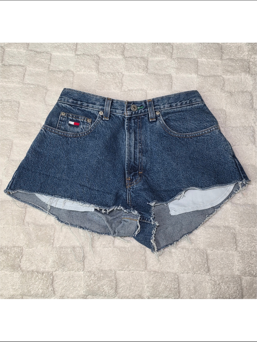 Tommy Hilfiger Vintage High Rise Jean Short Dark Wash Size 4 EVC